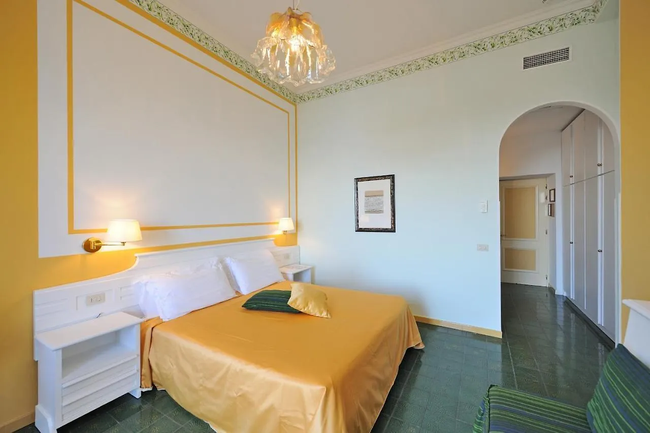 Hotel La Bussola Amalfi