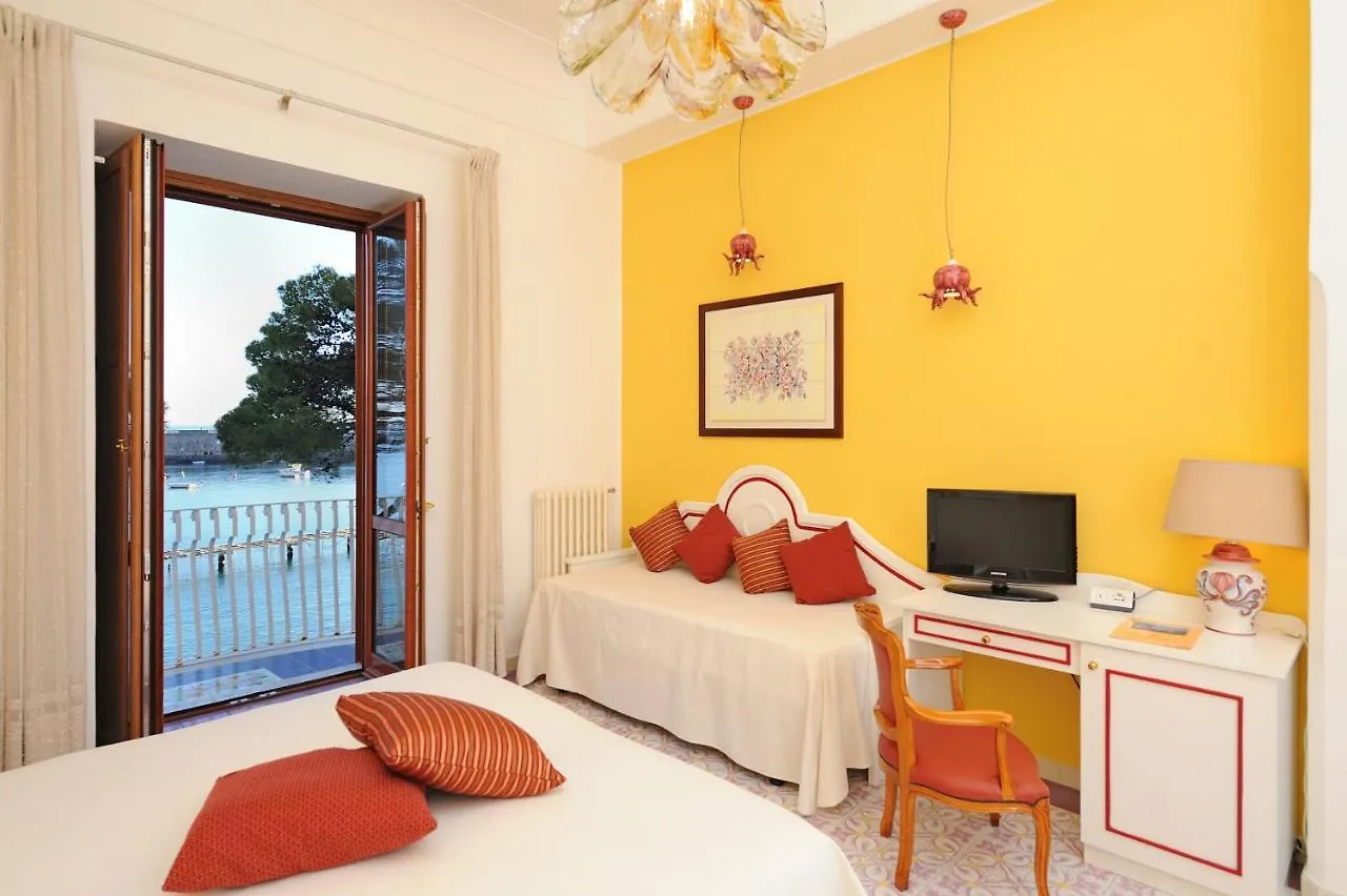Hotel La Bussola Amalfi