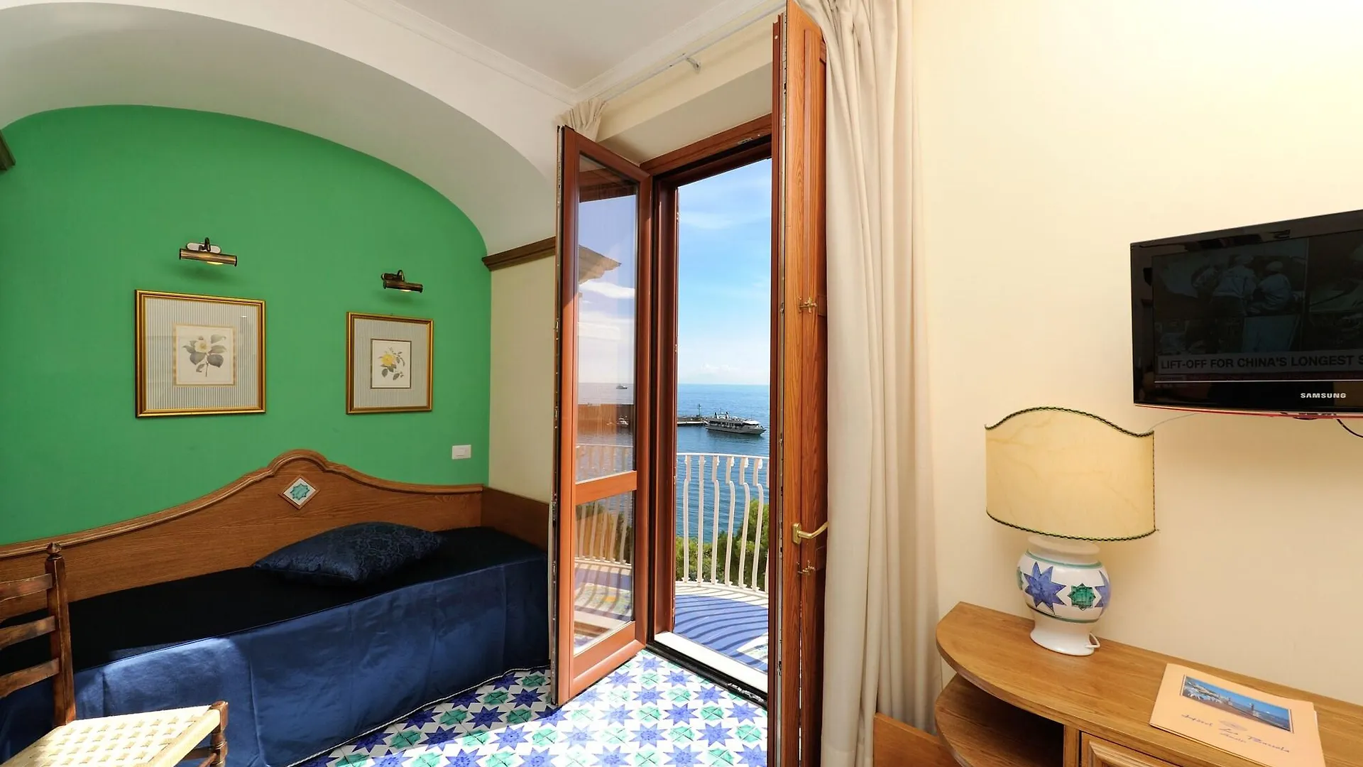 Hotel La Bussola Amalfi Italia