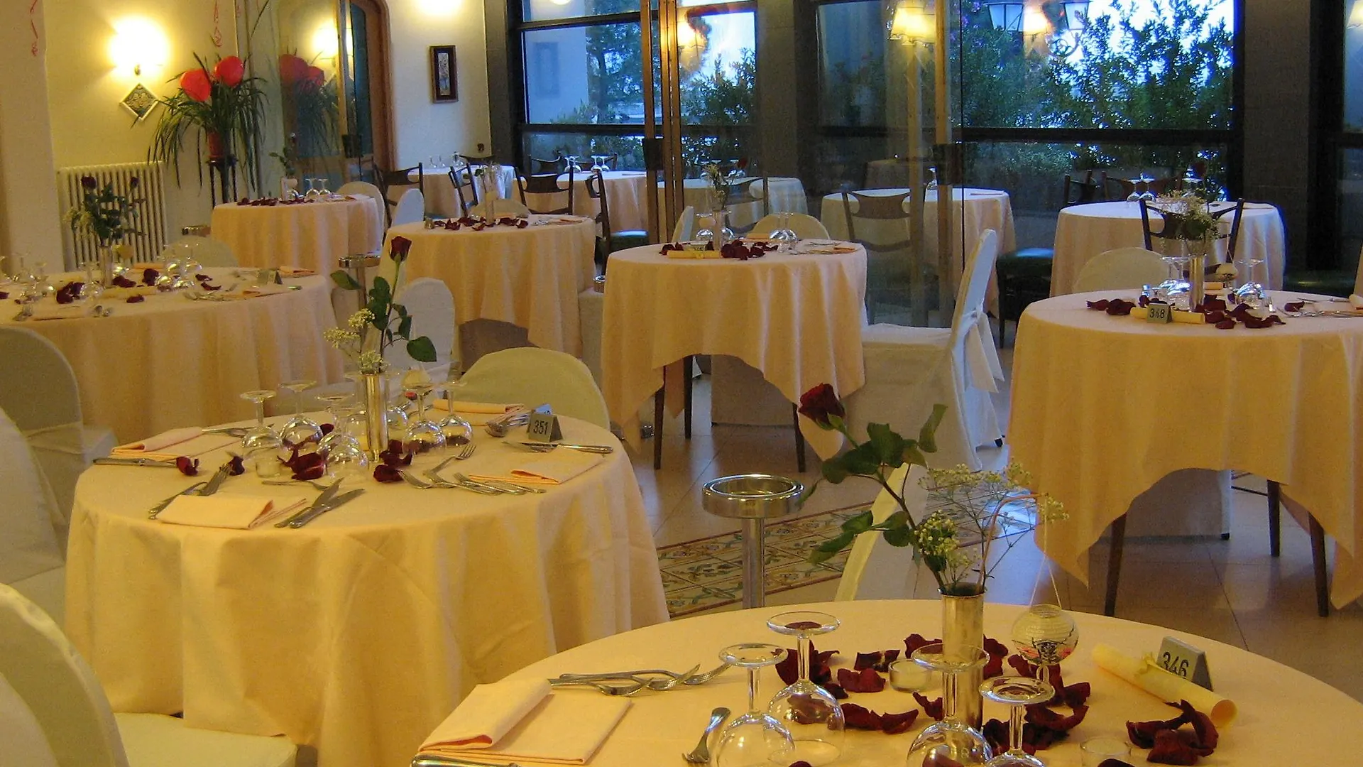 Hotel La Bussola Amalfi 4*,  Italia