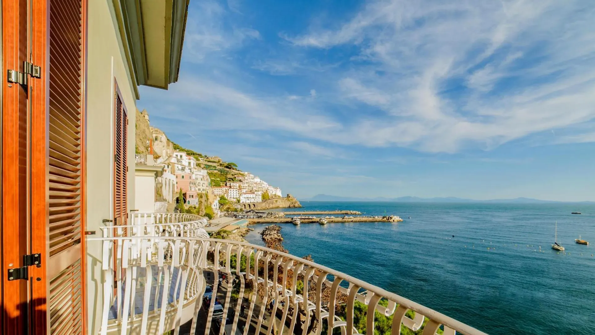 Hotel La Bussola Amalfi 4*,
