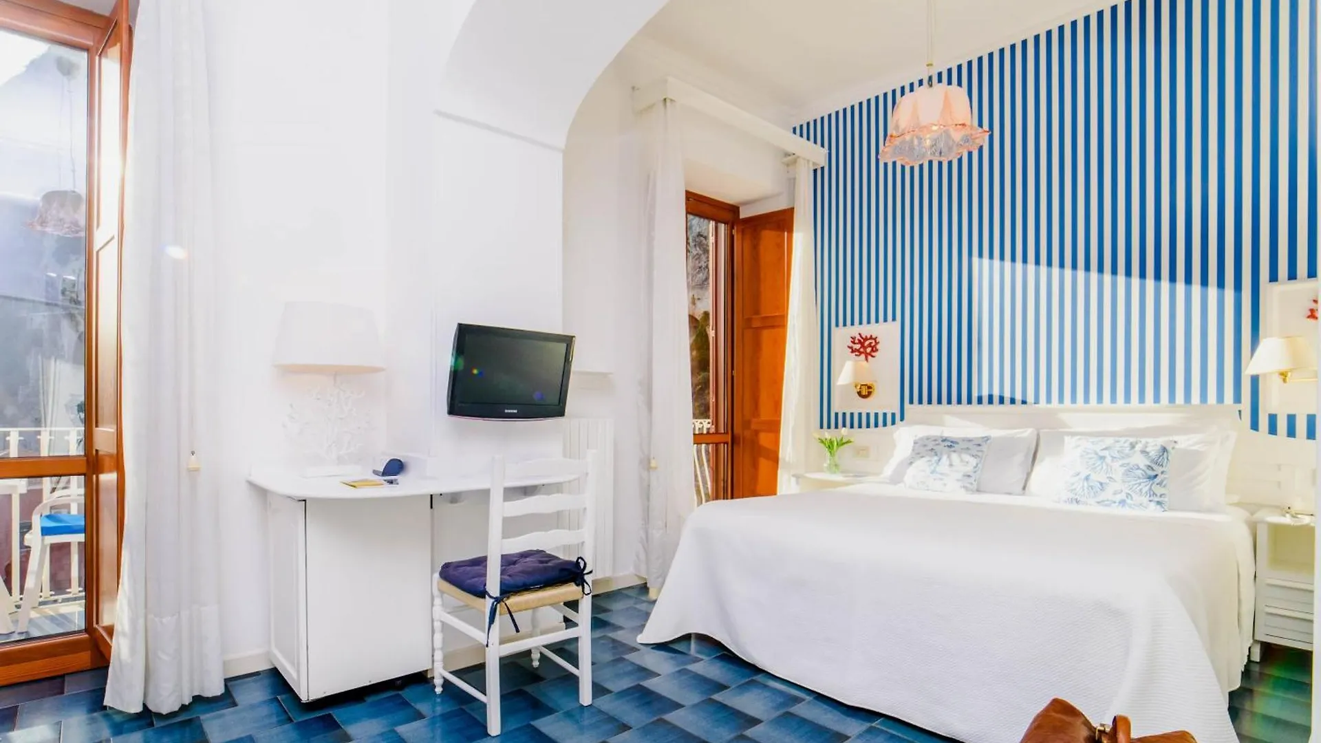 Hotel La Bussola Amalfi
