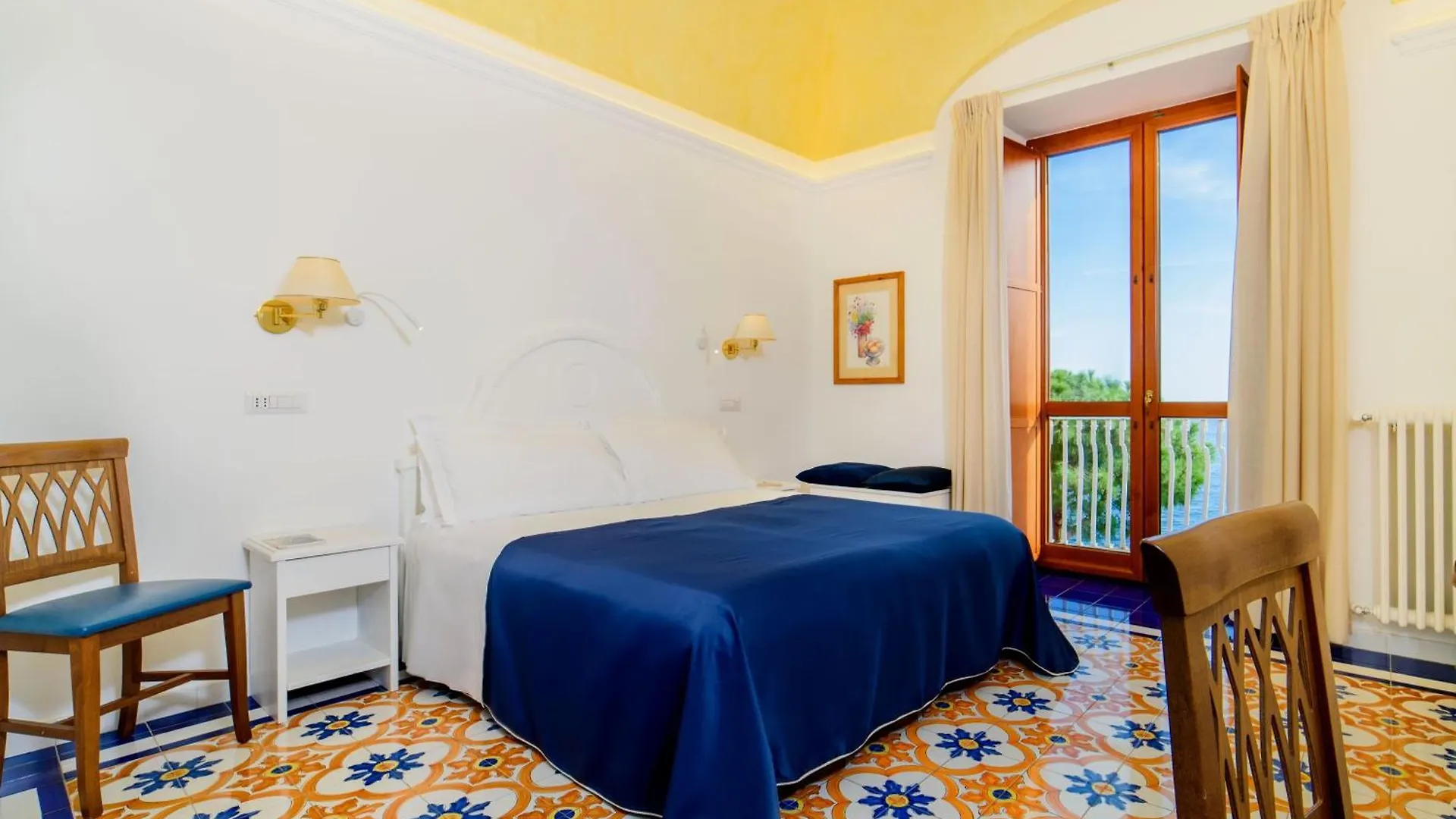 Hotel La Bussola Amalfi 4*,