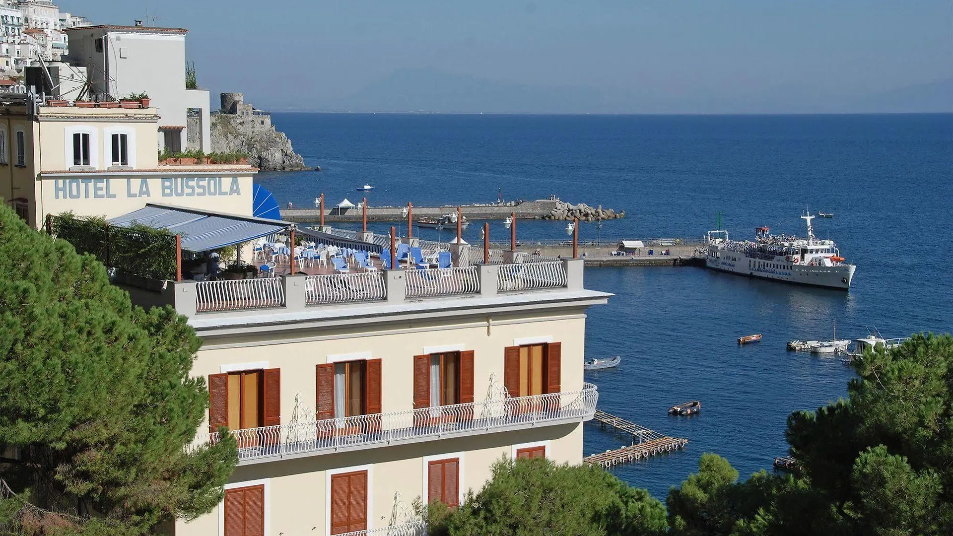 Hotel La Bussola Amalfi 4*,  Italia