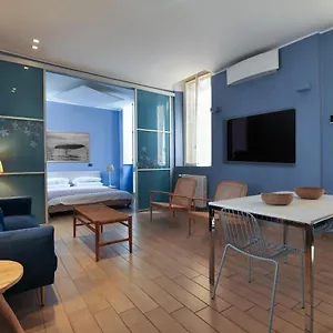 Apartment Charming 5 Vie Apt. Center