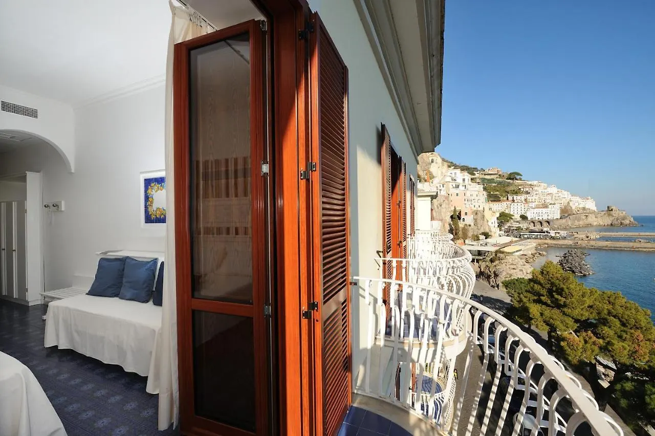 Hotel La Bussola Amalfi