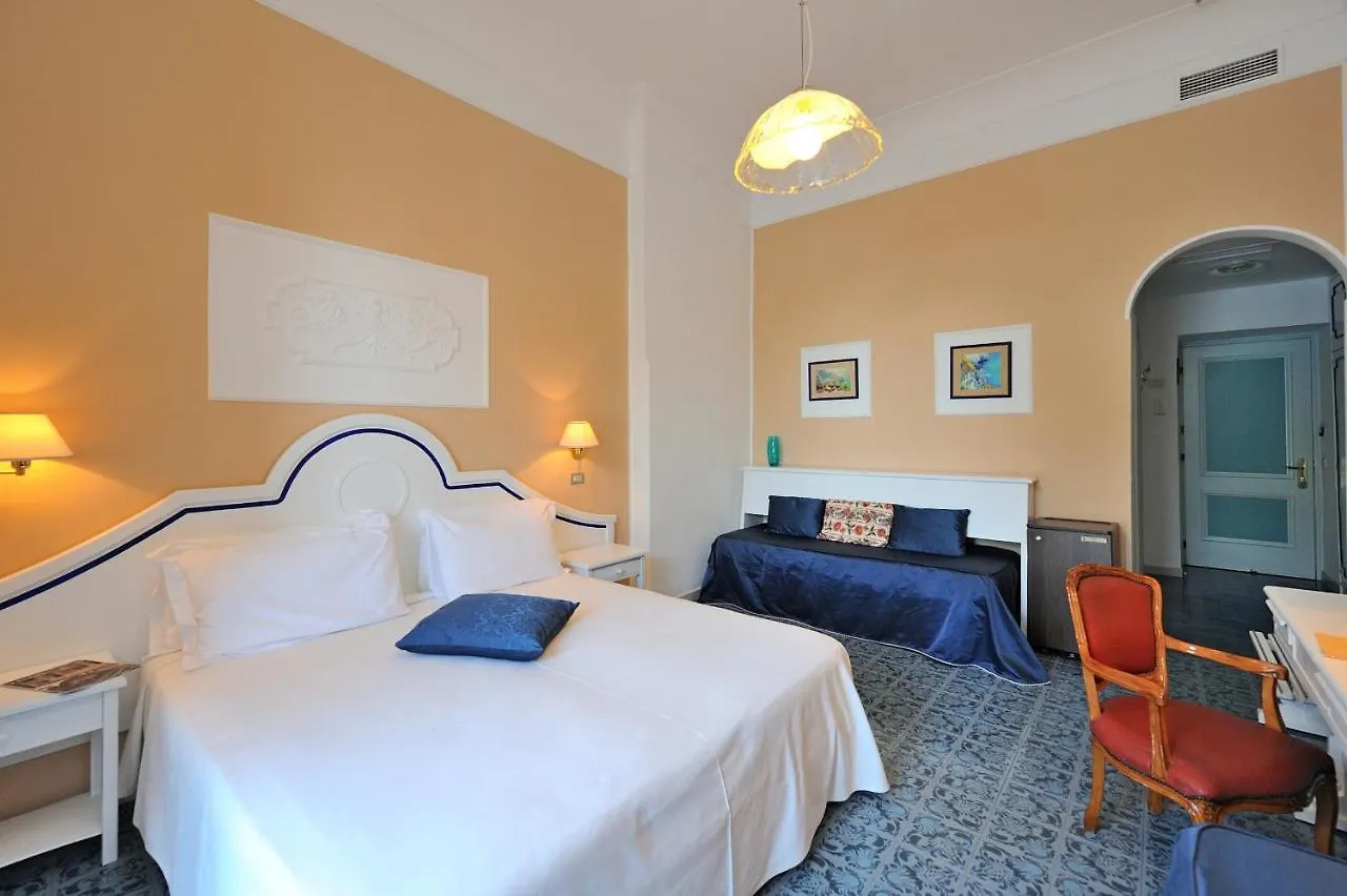 Hotel La Bussola Amalfi