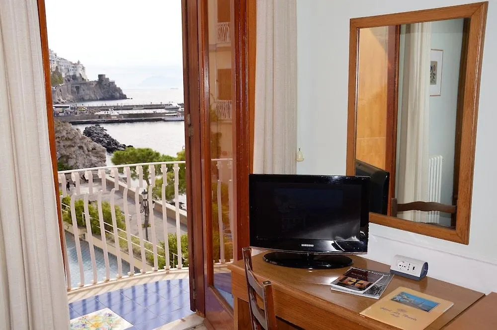 Hotel La Bussola Амальфи