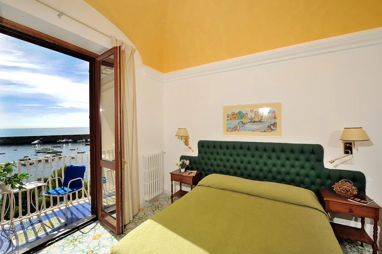 ****  Hotel La Bussola Amalfi Italy